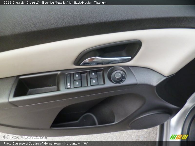 Silver Ice Metallic / Jet Black/Medium Titanium 2012 Chevrolet Cruze LS