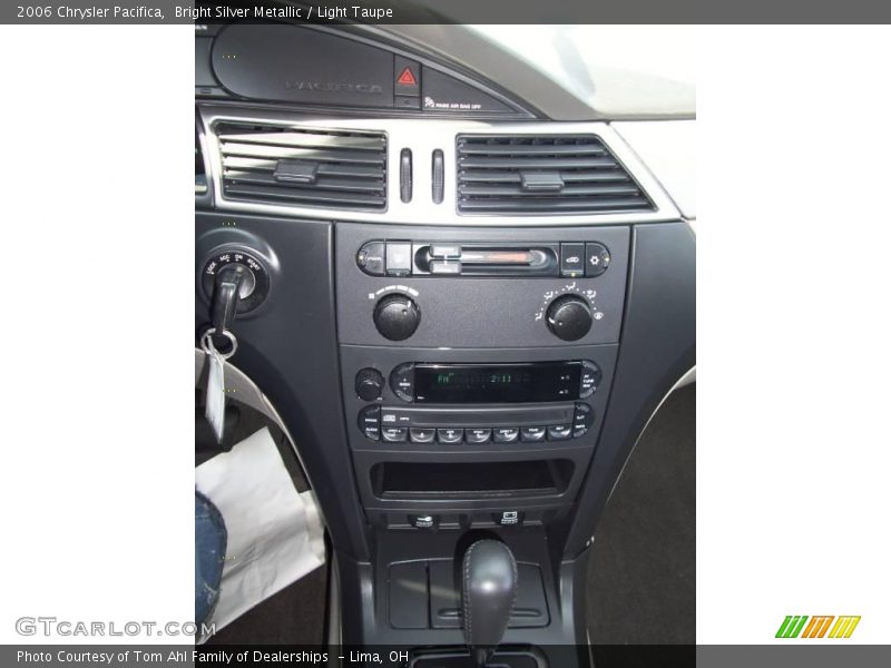 Bright Silver Metallic / Light Taupe 2006 Chrysler Pacifica