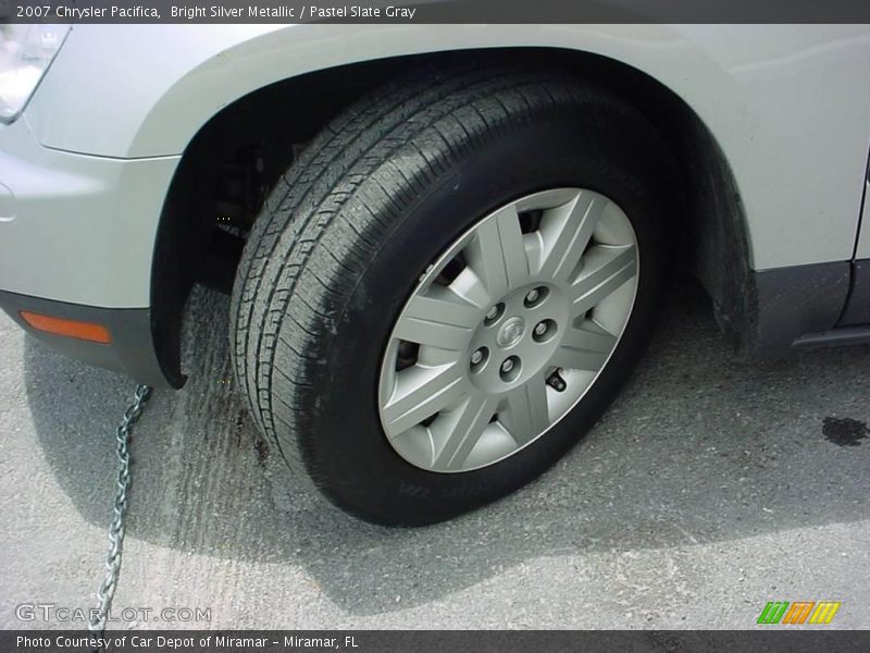 Bright Silver Metallic / Pastel Slate Gray 2007 Chrysler Pacifica