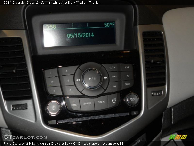Summit White / Jet Black/Medium Titanium 2014 Chevrolet Cruze LS