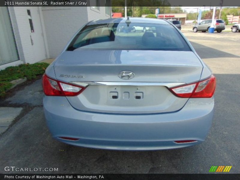 Radiant Silver / Gray 2011 Hyundai Sonata SE