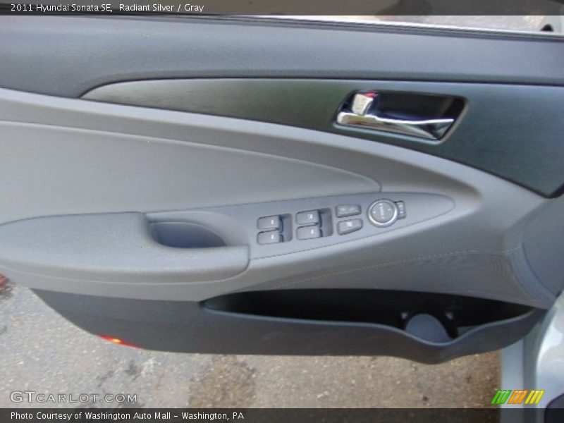 Radiant Silver / Gray 2011 Hyundai Sonata SE