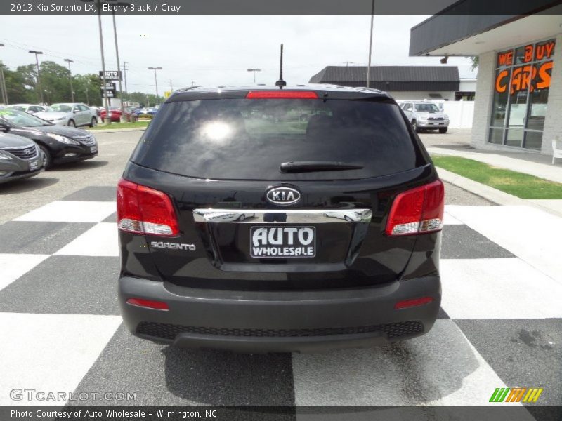 Ebony Black / Gray 2013 Kia Sorento LX