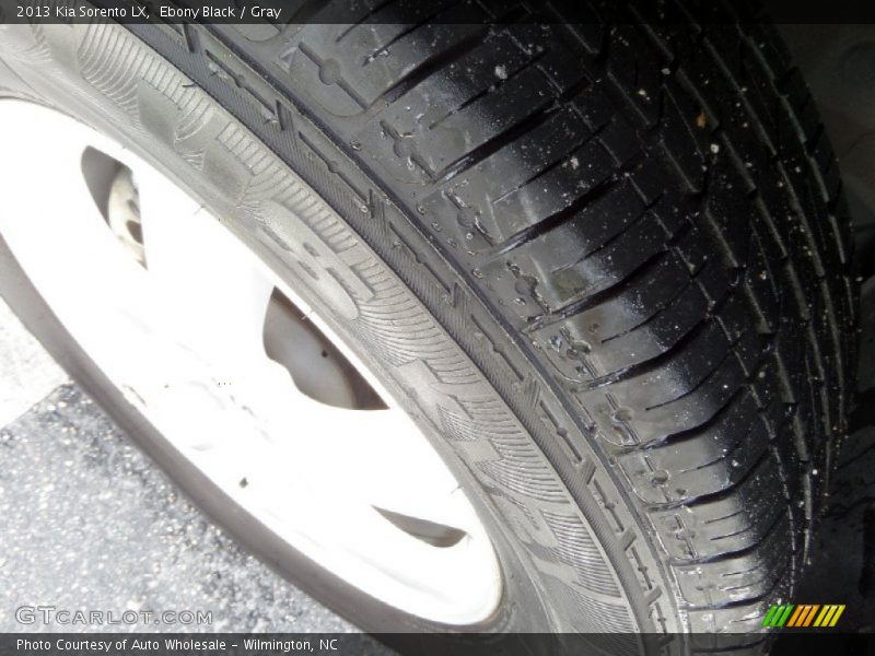 Ebony Black / Gray 2013 Kia Sorento LX