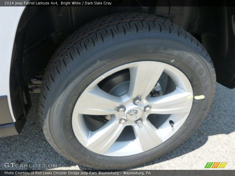 Bright White / Dark Slate Gray 2014 Jeep Patriot Latitude 4x4