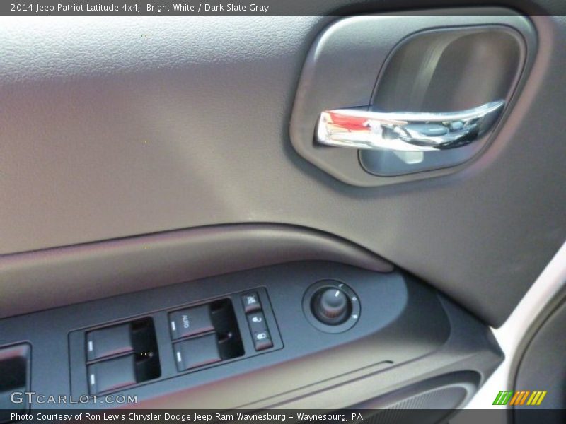 Bright White / Dark Slate Gray 2014 Jeep Patriot Latitude 4x4
