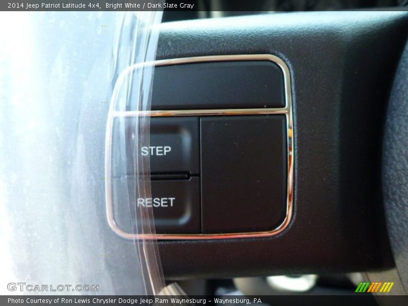 Bright White / Dark Slate Gray 2014 Jeep Patriot Latitude 4x4