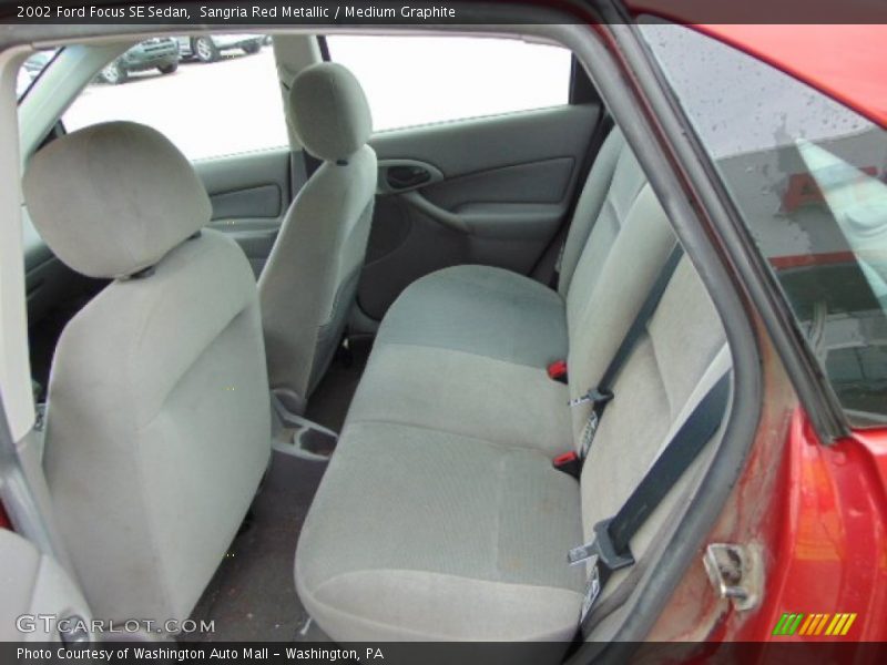 Sangria Red Metallic / Medium Graphite 2002 Ford Focus SE Sedan