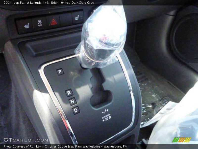 Bright White / Dark Slate Gray 2014 Jeep Patriot Latitude 4x4