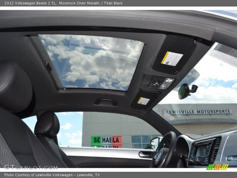 Moonrock Silver Metallic / Titan Black 2012 Volkswagen Beetle 2.5L