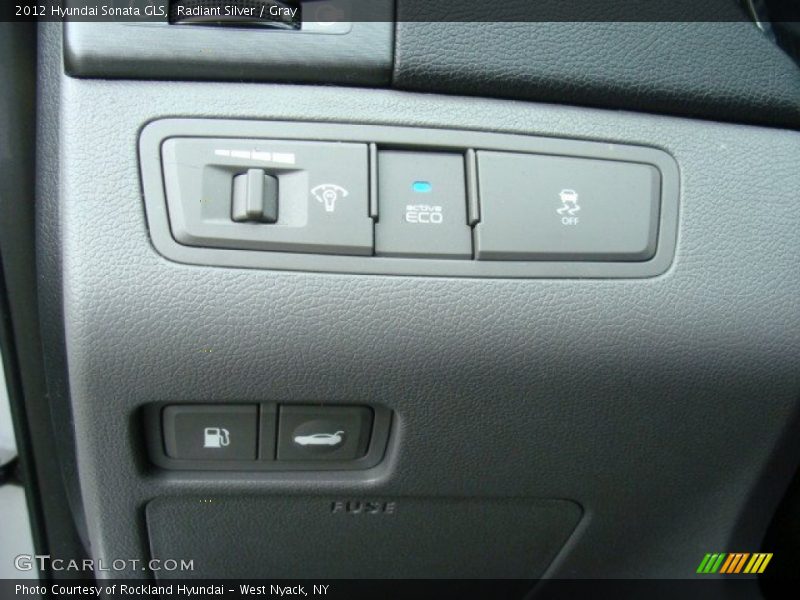 Radiant Silver / Gray 2012 Hyundai Sonata GLS