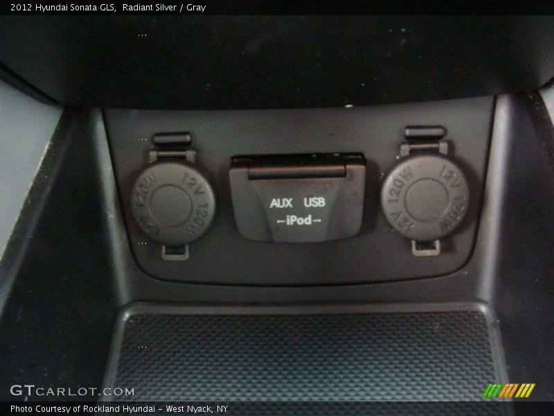 Radiant Silver / Gray 2012 Hyundai Sonata GLS