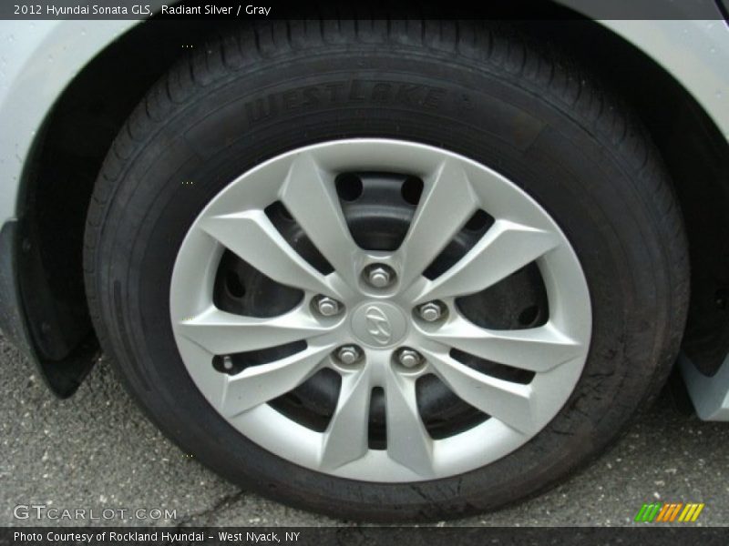 Radiant Silver / Gray 2012 Hyundai Sonata GLS