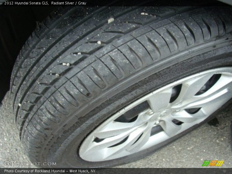 Radiant Silver / Gray 2012 Hyundai Sonata GLS