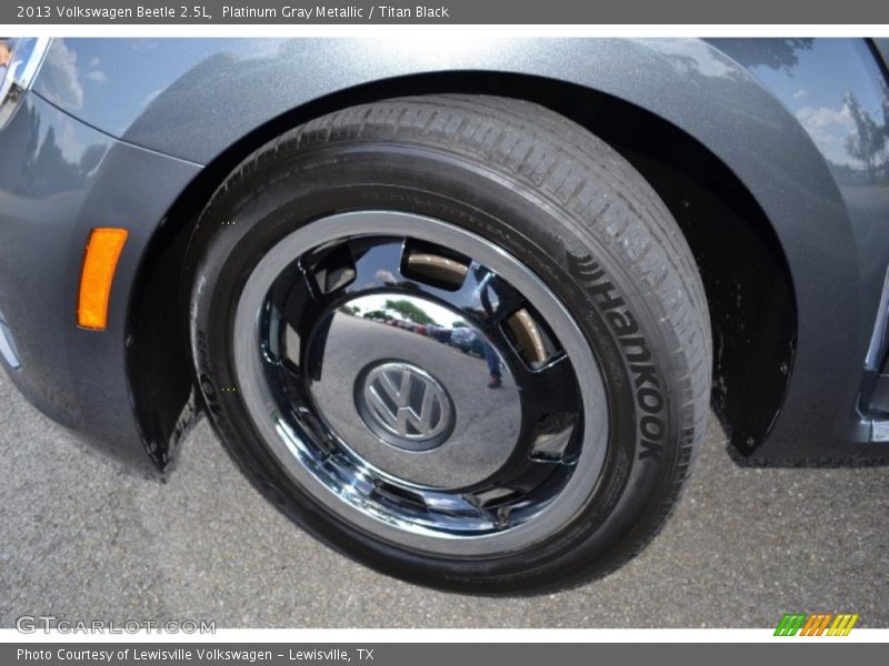 Platinum Gray Metallic / Titan Black 2013 Volkswagen Beetle 2.5L