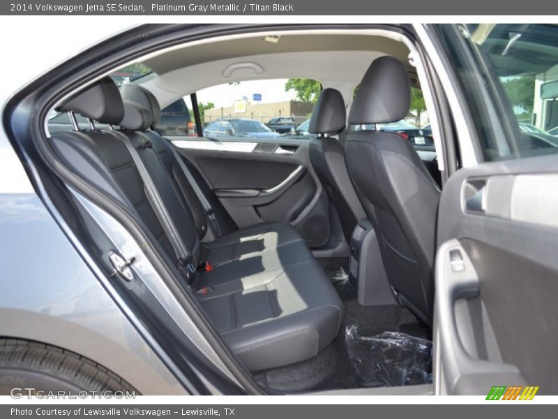 Platinum Gray Metallic / Titan Black 2014 Volkswagen Jetta SE Sedan