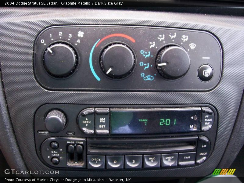 Graphite Metallic / Dark Slate Gray 2004 Dodge Stratus SE Sedan