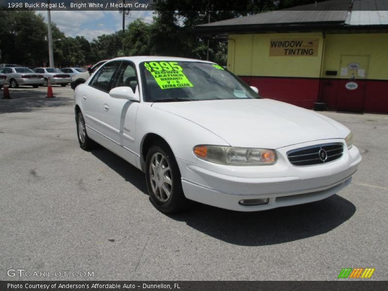 Bright White / Medium Gray 1998 Buick Regal LS