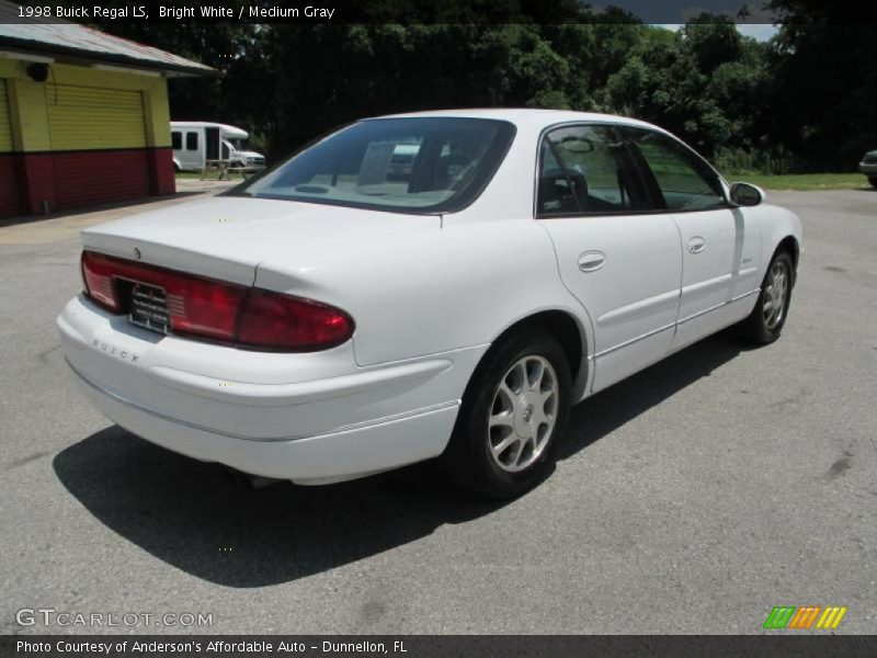 Bright White / Medium Gray 1998 Buick Regal LS