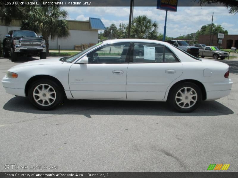 Bright White / Medium Gray 1998 Buick Regal LS