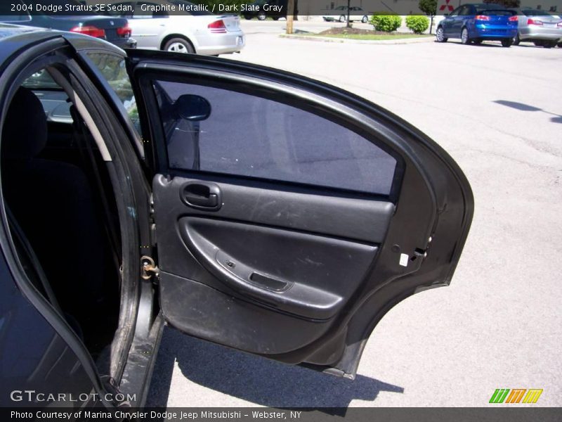 Graphite Metallic / Dark Slate Gray 2004 Dodge Stratus SE Sedan