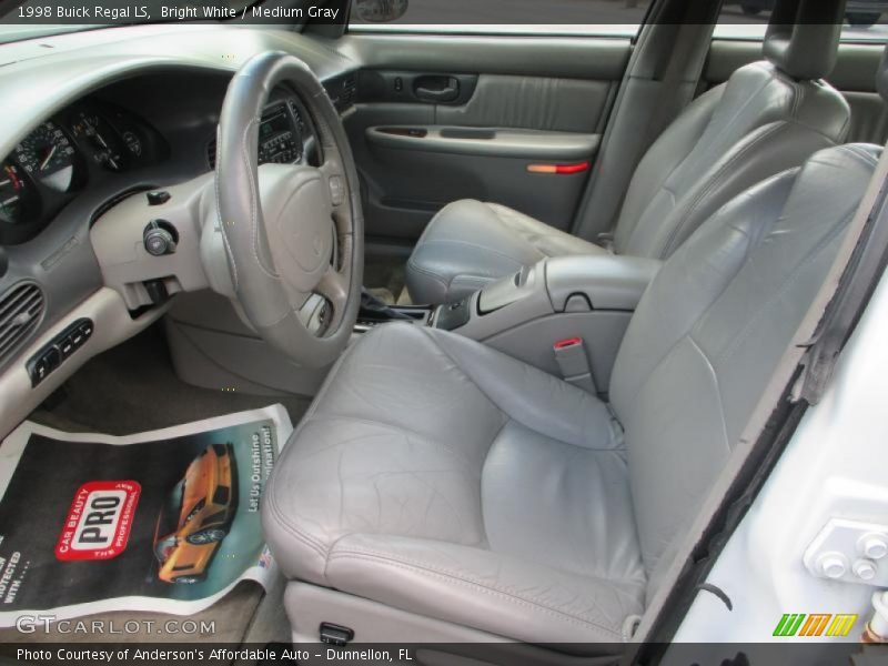 Bright White / Medium Gray 1998 Buick Regal LS