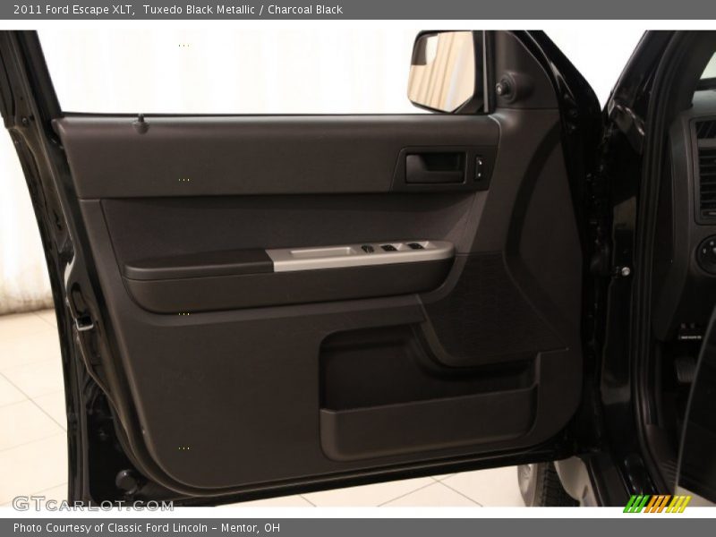Tuxedo Black Metallic / Charcoal Black 2011 Ford Escape XLT