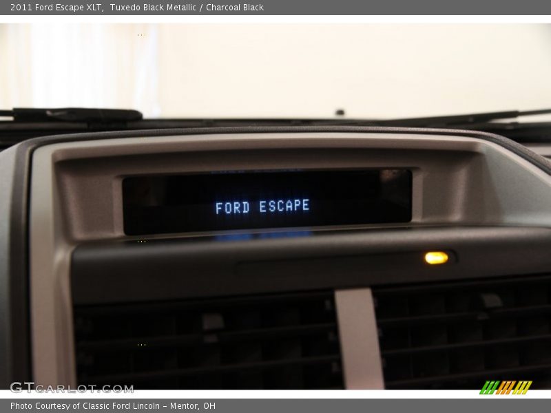 Tuxedo Black Metallic / Charcoal Black 2011 Ford Escape XLT