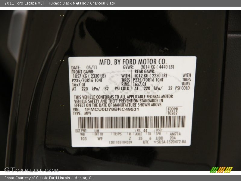 Tuxedo Black Metallic / Charcoal Black 2011 Ford Escape XLT