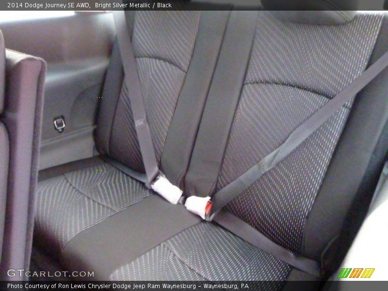 Bright Silver Metallic / Black 2014 Dodge Journey SE AWD