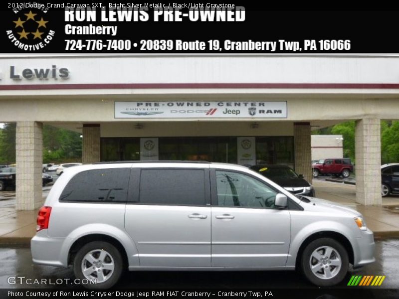 Bright Silver Metallic / Black/Light Graystone 2012 Dodge Grand Caravan SXT