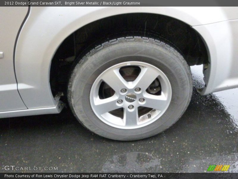 Bright Silver Metallic / Black/Light Graystone 2012 Dodge Grand Caravan SXT
