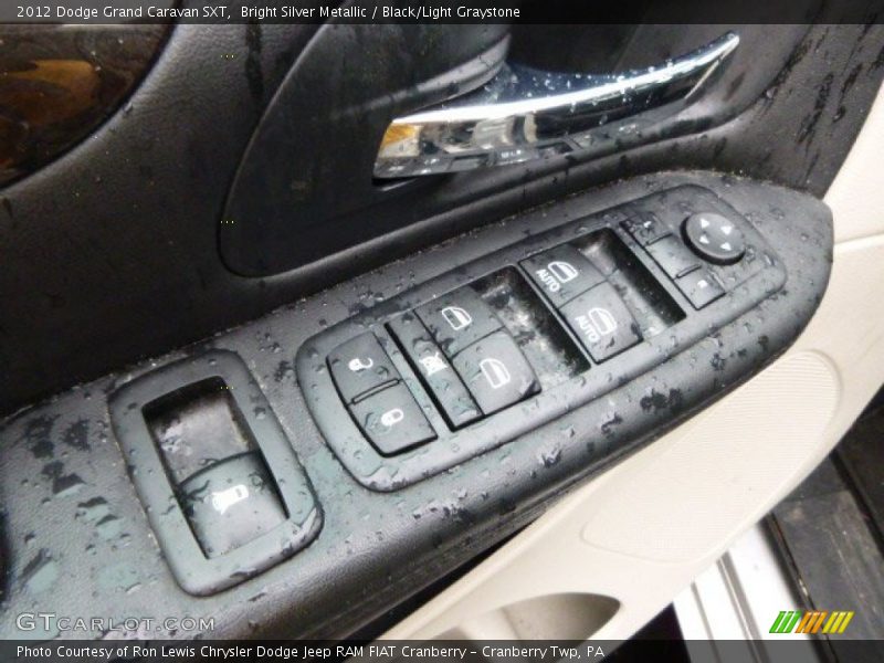 Bright Silver Metallic / Black/Light Graystone 2012 Dodge Grand Caravan SXT