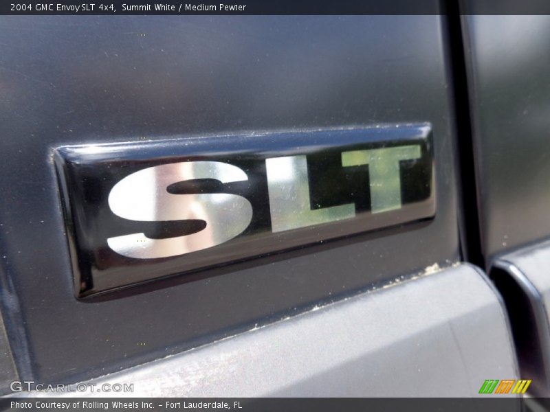  2004 Envoy SLT 4x4 Logo