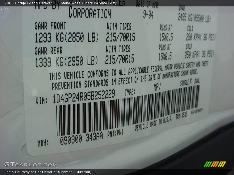 Stone White / Medium Slate Gray 2005 Dodge Grand Caravan SE
