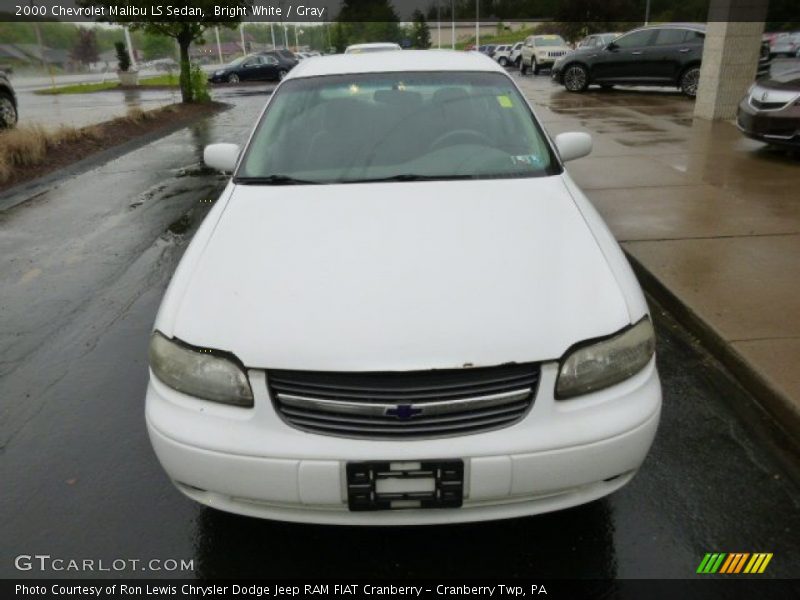 Bright White / Gray 2000 Chevrolet Malibu LS Sedan