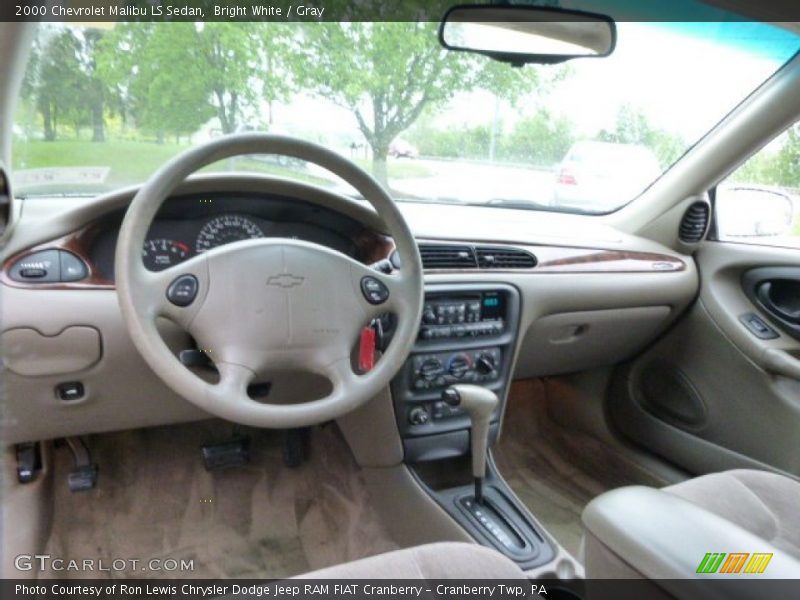 Bright White / Gray 2000 Chevrolet Malibu LS Sedan