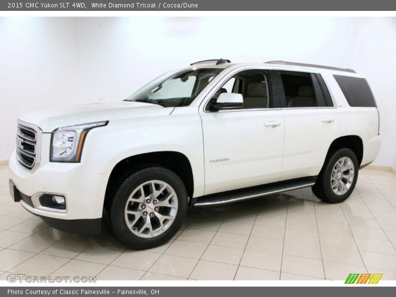 Front 3/4 View of 2015 Yukon SLT 4WD