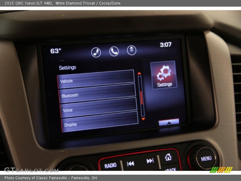 White Diamond Tricoat / Cocoa/Dune 2015 GMC Yukon SLT 4WD