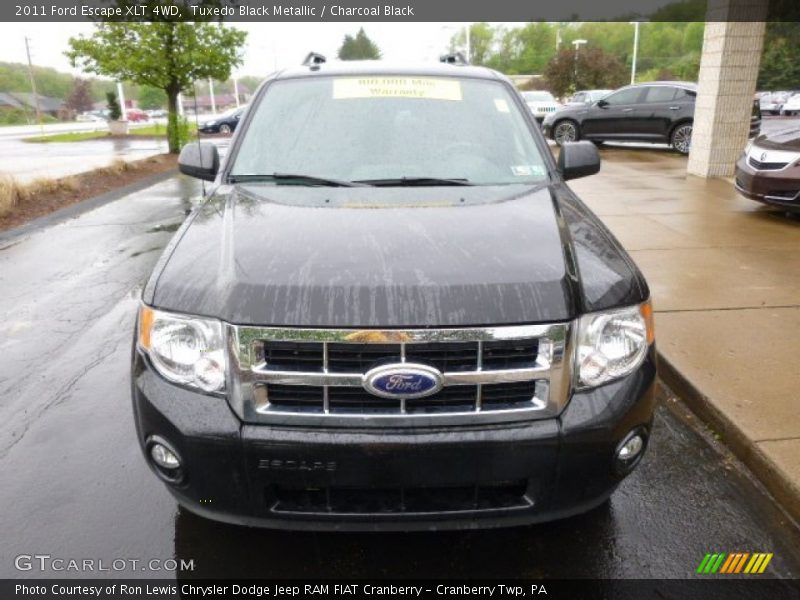 Tuxedo Black Metallic / Charcoal Black 2011 Ford Escape XLT 4WD