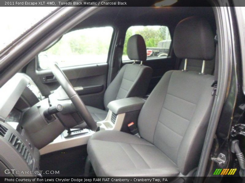 Tuxedo Black Metallic / Charcoal Black 2011 Ford Escape XLT 4WD