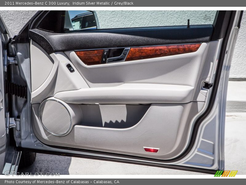 Iridium Silver Metallic / Grey/Black 2011 Mercedes-Benz C 300 Luxury