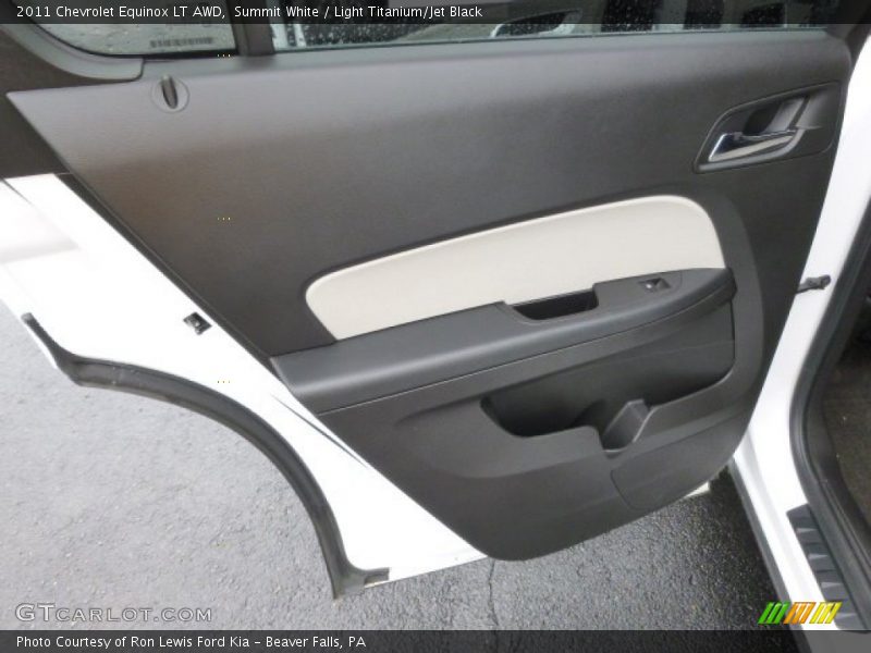 Summit White / Light Titanium/Jet Black 2011 Chevrolet Equinox LT AWD