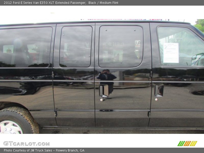 Black / Medium Flint 2012 Ford E Series Van E350 XLT Extended Passenger