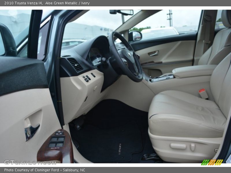 Aloe Green Metallic / Ivory 2010 Toyota Venza I4