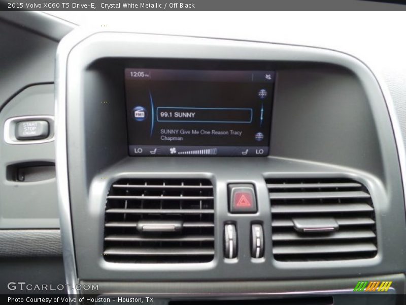 Crystal White Metallic / Off Black 2015 Volvo XC60 T5 Drive-E