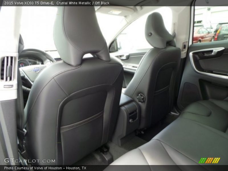 Crystal White Metallic / Off Black 2015 Volvo XC60 T5 Drive-E