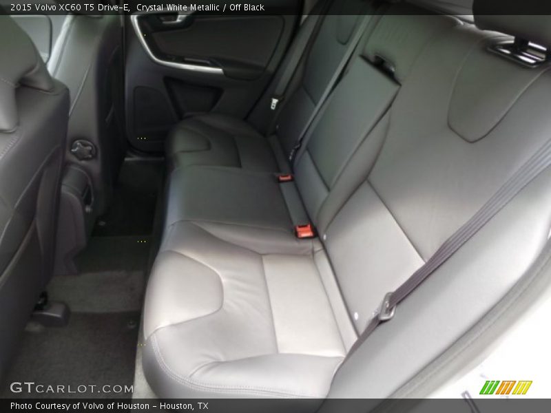 Crystal White Metallic / Off Black 2015 Volvo XC60 T5 Drive-E