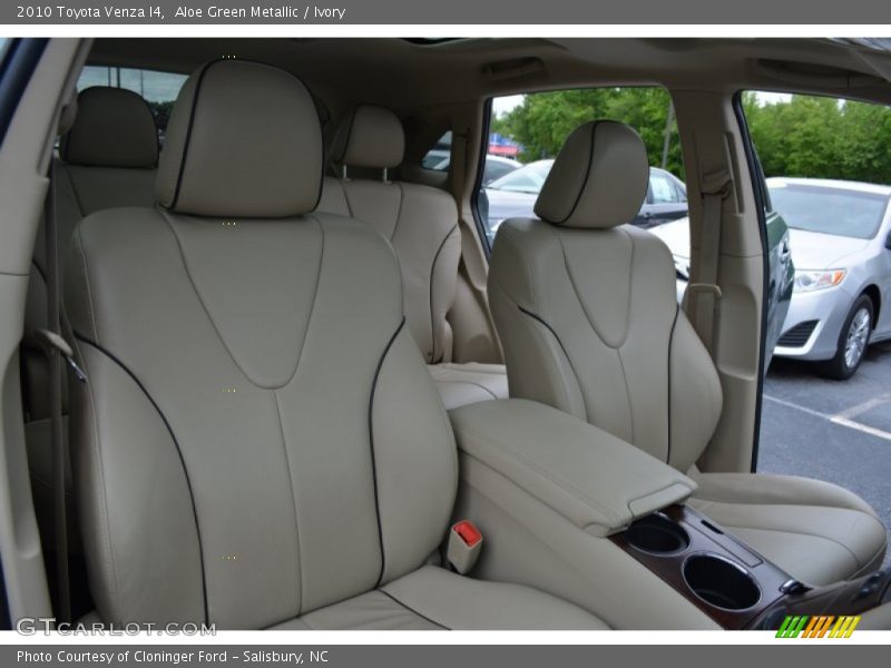 Aloe Green Metallic / Ivory 2010 Toyota Venza I4