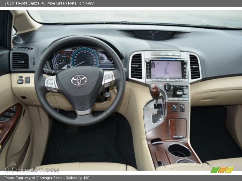 Aloe Green Metallic / Ivory 2010 Toyota Venza I4